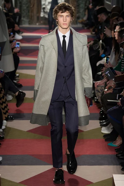 Look 2